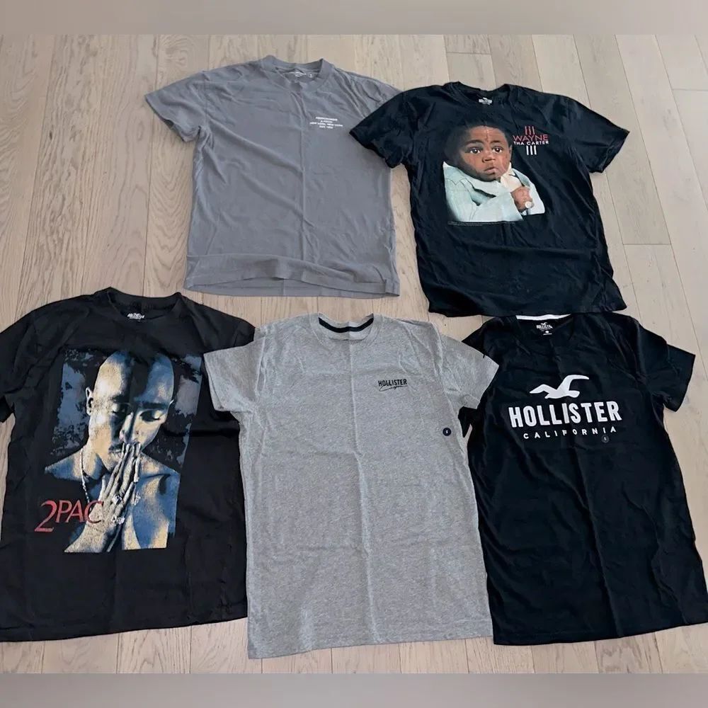 Menโs Graphic and Logo T-ShirtsโBundle (All 5) Hollister & One Abercrombie